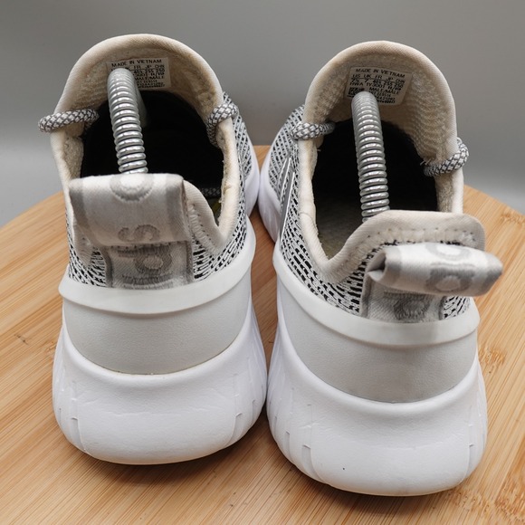 Adidas Shoes Mens 7.5 Gray White Kaptir Athletic Running Walking Sneakers Flaws - Picture 5 of 11